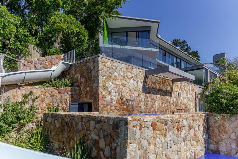 To Let 7 Bedroom Property for Rent in Zwaanswyk Western Cape